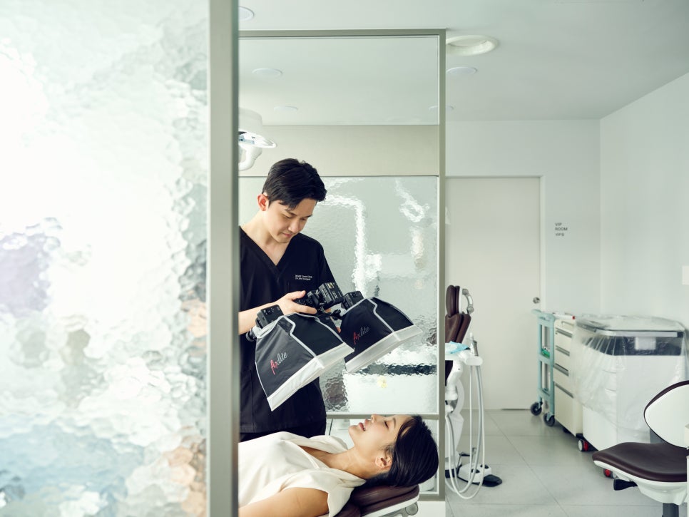 강남논현동치과의 맞춤형 치아 심미 솔루션으로 건강과 아름다움을 동시에 관련 이미지 6