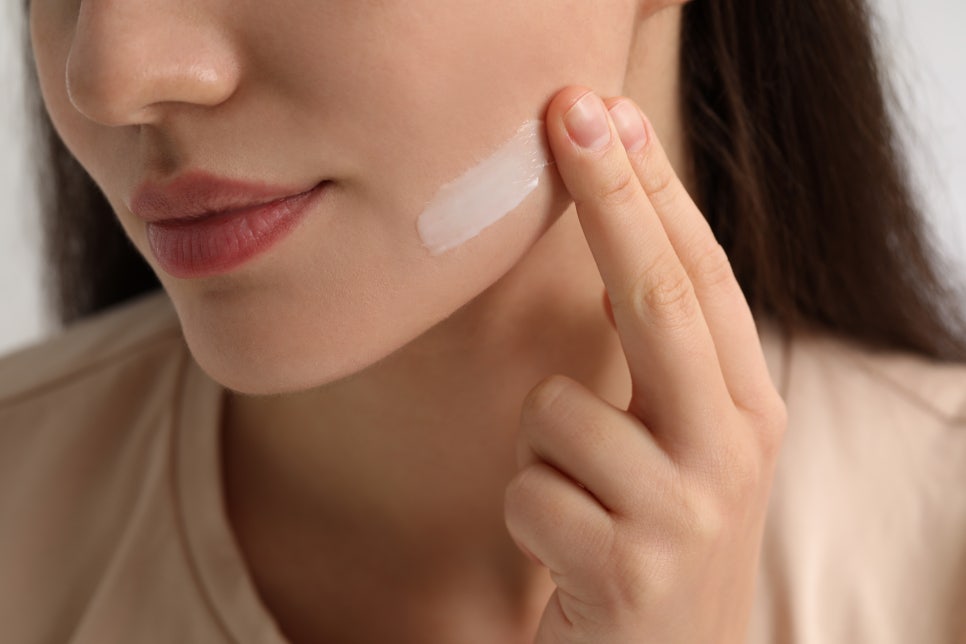 Yeoksam Station Neuramis Skin Enhancer for Anti-Aging Prevention image 5