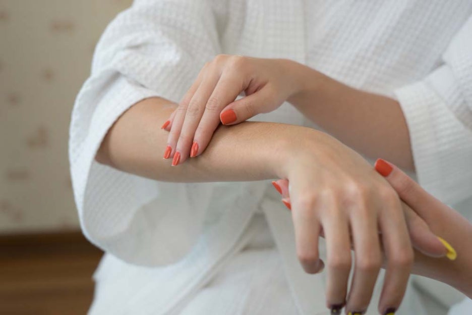 What Are the Symptoms of Scabies Mites, Itching, and Treatment Methods? image 5