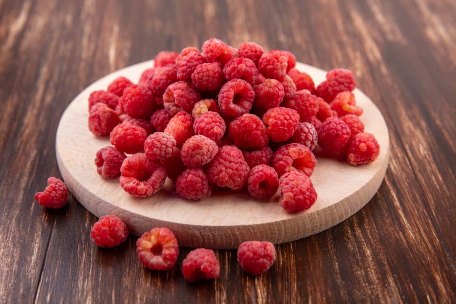 About the Benefits of Wild Raspberries, Peak Season, and Washing Methods image 2