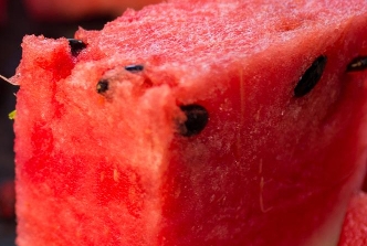 What Are the Nutritional Components, Benefits, and Side Effects of Watermelon? image 12