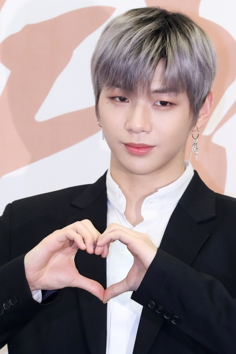 강다니엘 공식입장, 관련 이미지 2