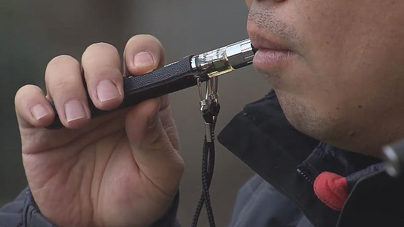 정부, 액상 전자담배 강력 사용중단 권고, 미국서 33명 사망 관련 이미지 4