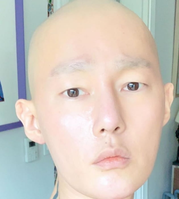 나혼자 산다, 허지웅 악성림프종 완쾌 집과 차 공개 최신 근황 건강한 모습 관련 이미지 2