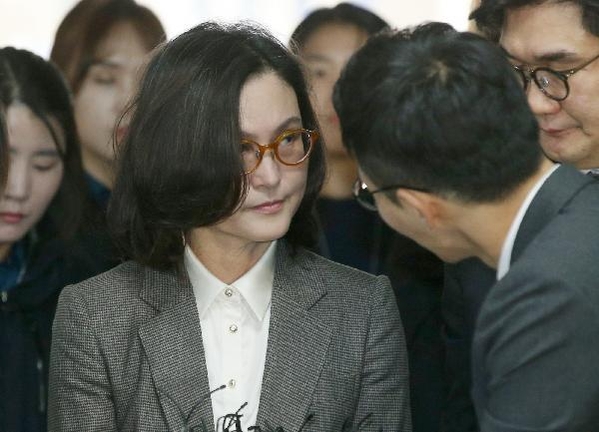 정경심 교수 추가 기소, 내일 구속 기간 만료 조국 소환 초읽기 관련 이미지 1