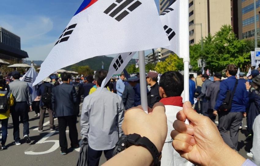 조국사퇴 광화문 집회 실시간 근황, 시간과 인원은 어느정도? 관련 이미지 10