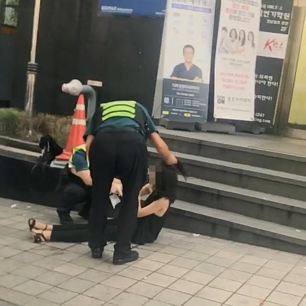 경찰 행동 논란, 아무나 경찰 하지 말아주세요 관련 이미지 5