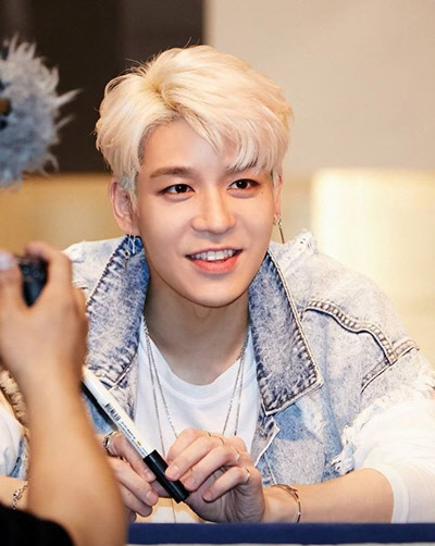가수 강성훈, 관련 이미지 4
