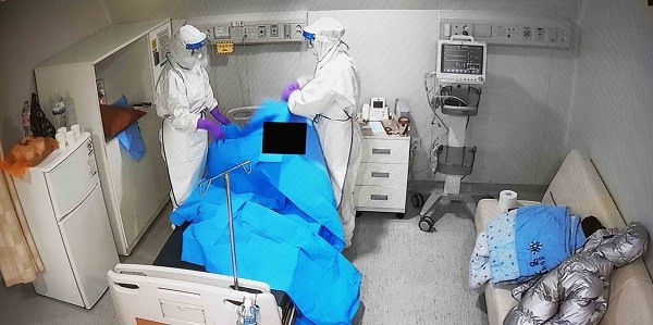 코로나19, 사망자 2117명..국내 관련 이미지 5