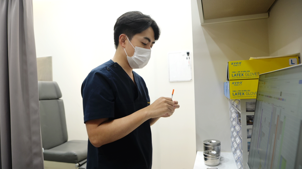 Skin Botox vs. Wrinkle Botox: When the depth differs, the effect does too image 2