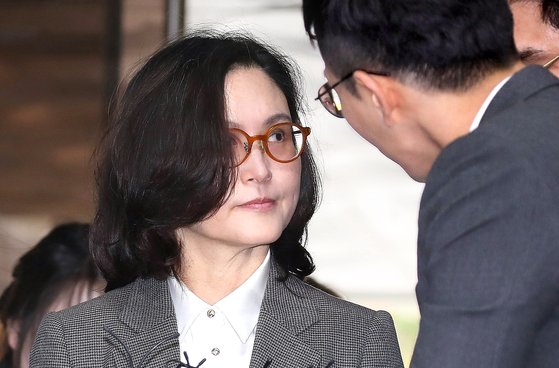 정경심 교수 추가 기소, 내일 구속 기간 만료 조국 소환 초읽기 관련 이미지 2