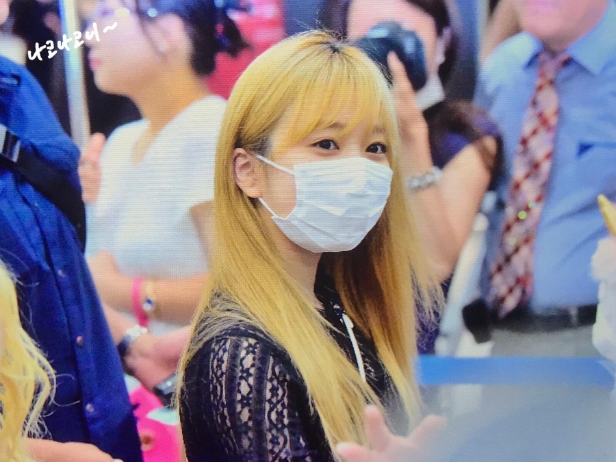 아이즈원 나코, 히토미 입국 사진 관련 이미지 1
