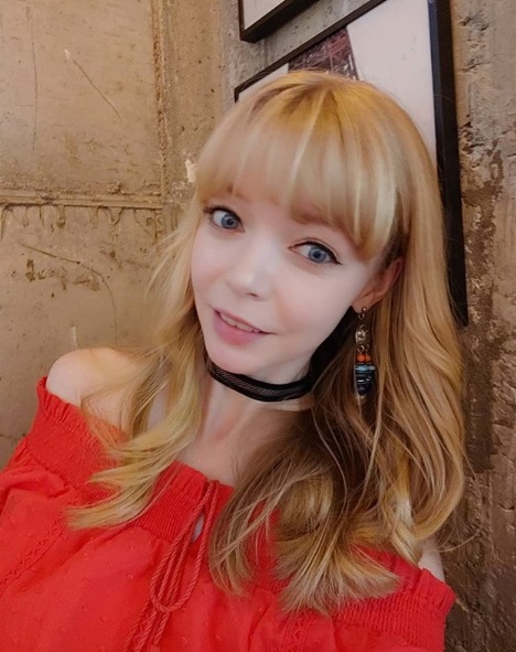 금발 미녀 트로트 가수 로미나 화제, 전국노래자랑서 그녀는 누구? 관련 이미지 7