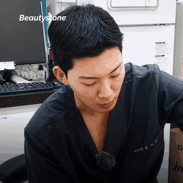 Reedle Shot Treatments: Differences Between an Automatic Injector and Manual Injections, and What to Know image 7