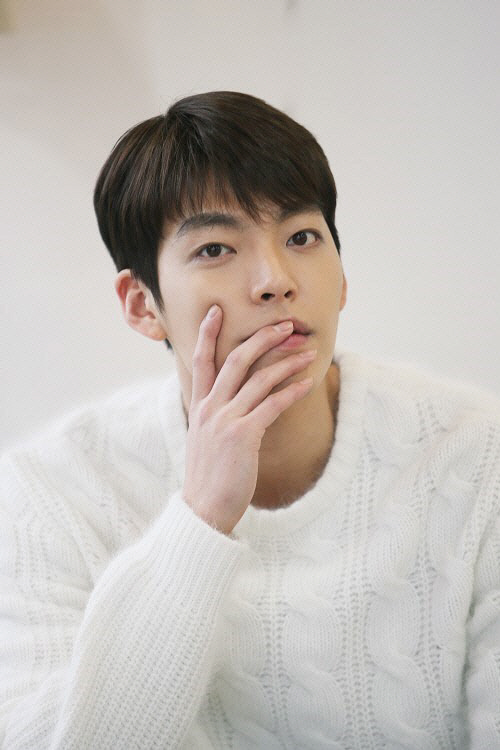 청룡영화제 비인두암 투병 김우빈 등장, 봉준호 감독 청룡영화상 수상 관련 이미지 2