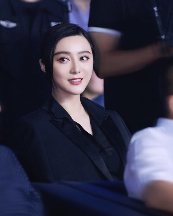 미모의 탑스타 판빙빙 임신? 부풀은 배 화제! 관련 이미지 2