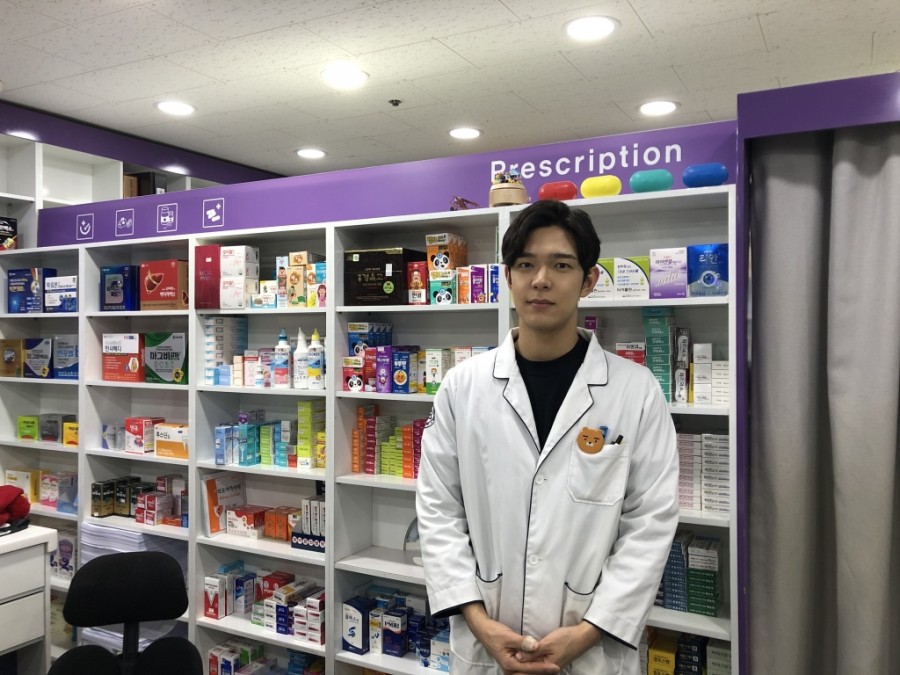 유튜버 약쿠르트 약사, 문란한 관련 이미지 2