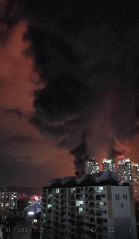 대전) 신탄진 한국타이어 공장 화재 영상 모음 관련 이미지 3