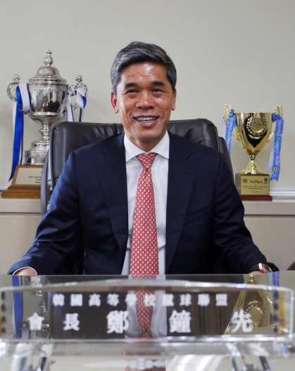고교축구 연맹 전 회장 정종선, 상습 성폭행 구속! 관련 이미지 1