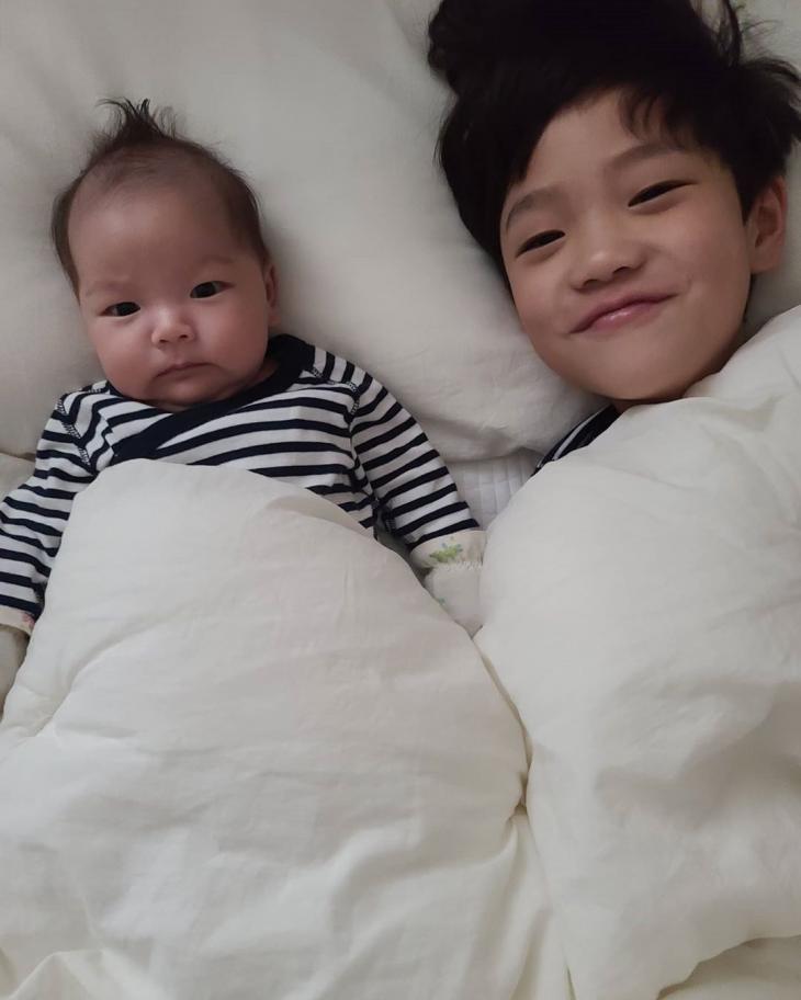 민우혁 이세미, 둘째 딸 이음미 모습 공개! 관련 이미지 4