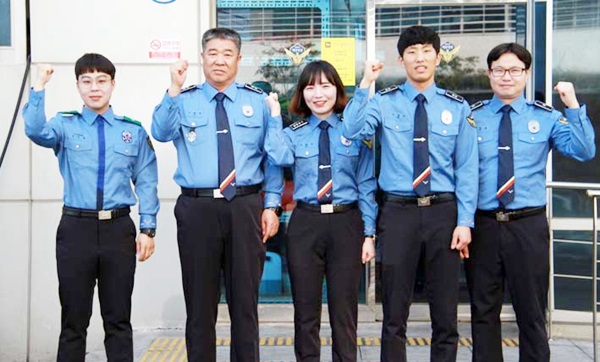 경찰 행동 논란, 아무나 경찰 하지 말아주세요 관련 이미지 2