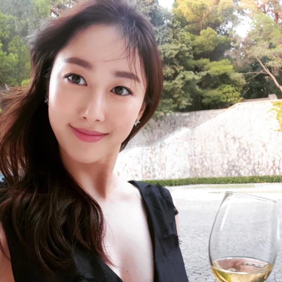 배우 전혜빈 결혼, 2살 연상 의사 발리서 결혼 입장(전문) 관련 이미지 4