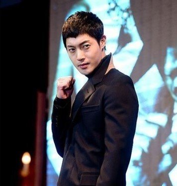 가수 김현중, 신속한 관련 이미지 5