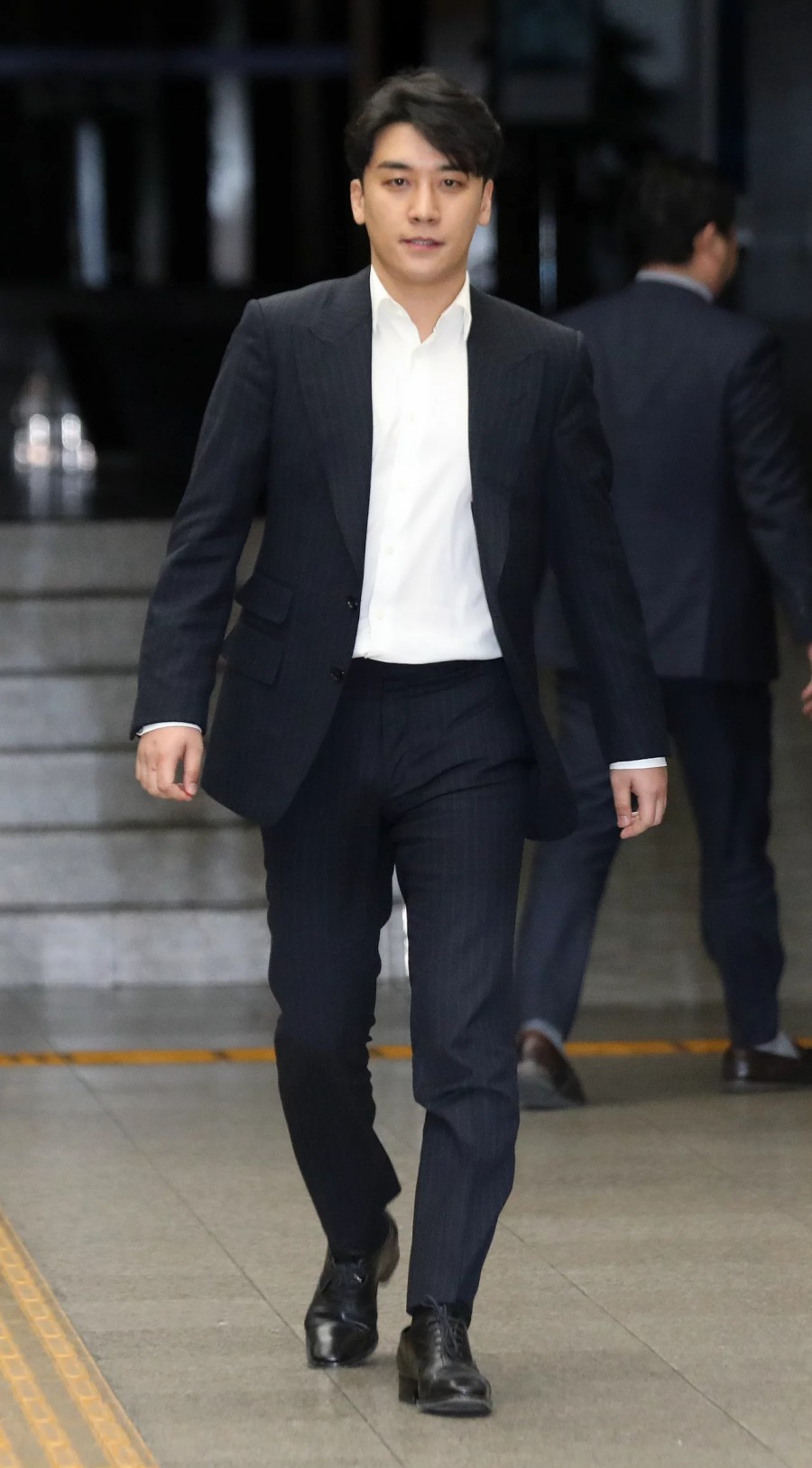 '버닝썬 게이트' 승리, 7개 혐의 구속영장 청구.. 관련 이미지 4