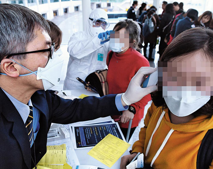 우한 폐렴, 사망자 3명 감염자 300명..미국으로 확산중! 관련 이미지 1