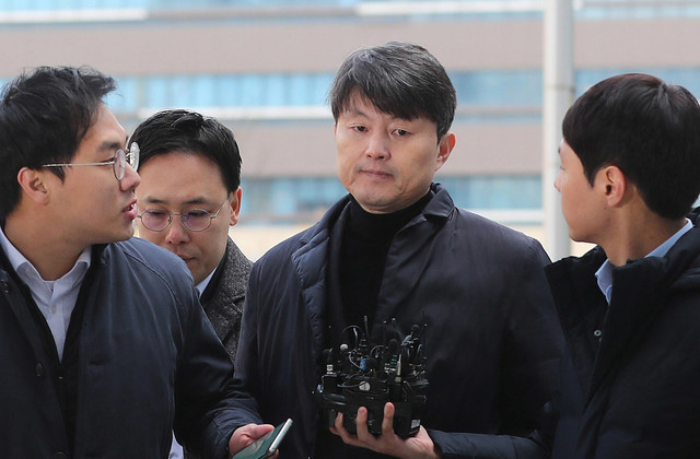 청와대 압수수색, 유재수 전 부시장 감찰 중단 의혹 관련 이미지 3