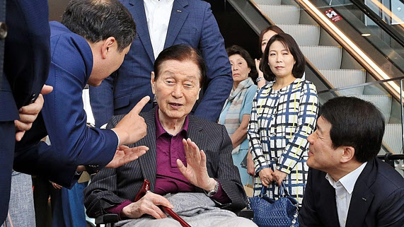 롯데 명예회장 신격호 별세, 향년 99세.. 관련 이미지 2
