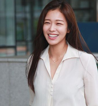 배우 경수진, 나이 외모 늦은 데뷔 화제 어떤 이유로? 관련 이미지 7