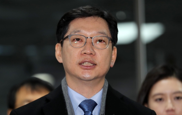 김경수 지사, 관련 이미지 2