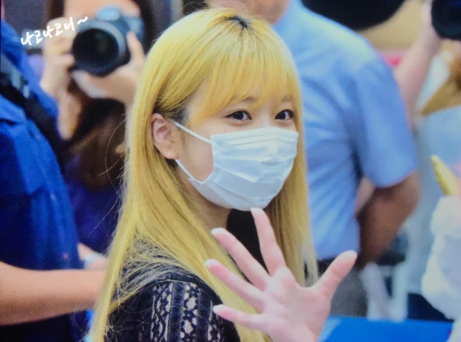 아이즈원 나코, 히토미 입국 사진 관련 이미지 3