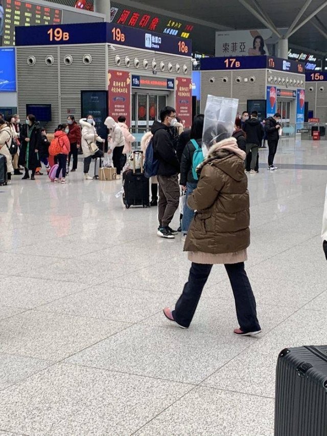 코로나19, 사망자 1669명..확진자 70000명! 국내 관련 이미지 1