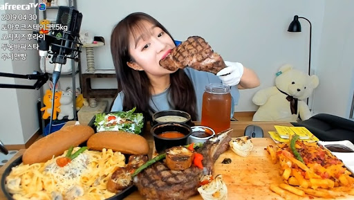 라디오쇼, 크리에이터 관련 이미지 6