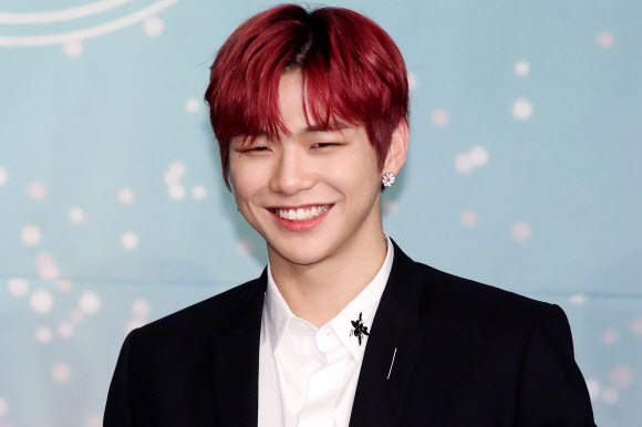 가수 강다니엘, 악플 및 우울증 건강 악화로 활동 중단 위기.. 관련 이미지 4
