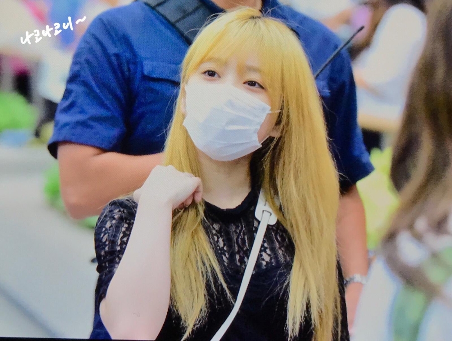 아이즈원 나코, 히토미 입국 사진 관련 이미지 2