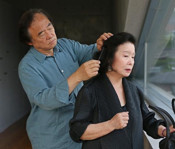 윤정희 알츠하이머 10년, 자식도 못 알아본다 출연작 320개 관련 이미지 2
