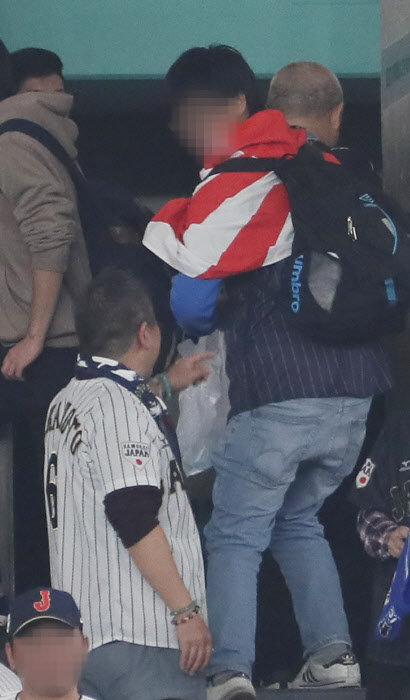 야구 한일전, 일본 욱일기 논란 대놓고 약올리는 일본 관련 이미지 6