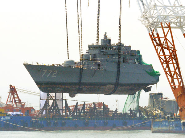 민주당 전 부대변인, 천안함 함장이 관련 이미지 2