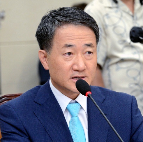 보건복지부 장관 박능후, 성남 어린이집 "아이들 성은 보는 시각에 달라" 어린이집 무혐의 관련 이미지 1