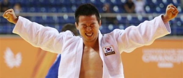 유도 은메달 리스트 왕기춘, 미성년자 관련 이미지 2