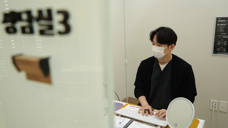 스킨보톡스효과 - 모공&middot;잔주름, 2주 만에 달라질 수 있다고? 관련 이미지 3