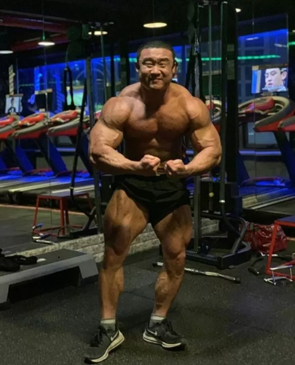 유명 보디빌더 김기중, 관련 이미지 2