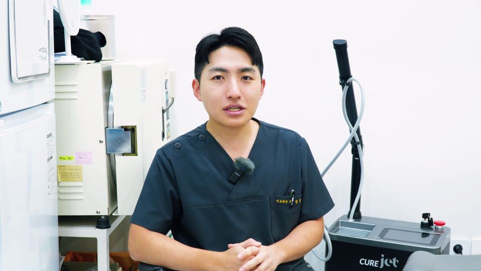 홍대 피부과, 여드름 흉터 없애는 게 아니라 안 보이게 만드는 겁니다 관련 이미지 5