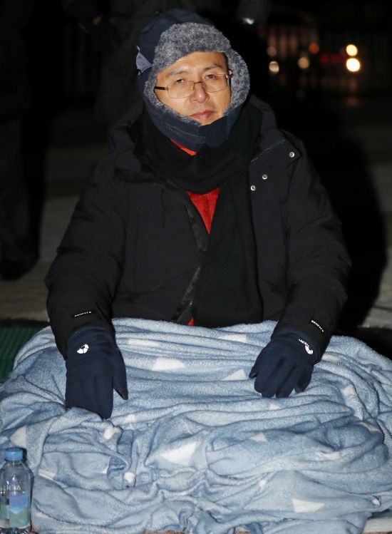 내가 황교안이다, 단식투쟁중 병원 실려간 황교안 뒤를 잇는 사람들 관련 이미지 4