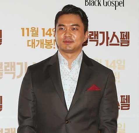 김유지 정준 공식커플 탄생,13살 차이 관련 이미지 7