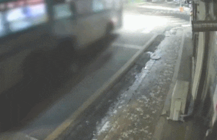 버스 롱패딩 사망, 20대 여성 바퀴에 관련 이미지 4