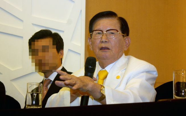 신천지 교주 이만희, 관련 이미지 3